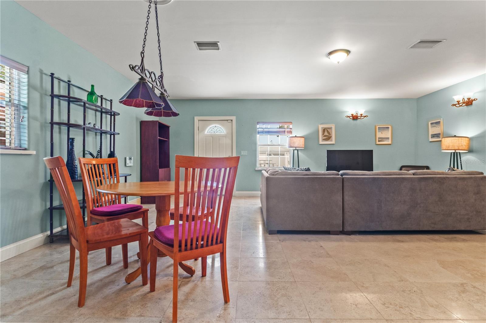 Listing photo id 53 for 6515 Dimarco Road