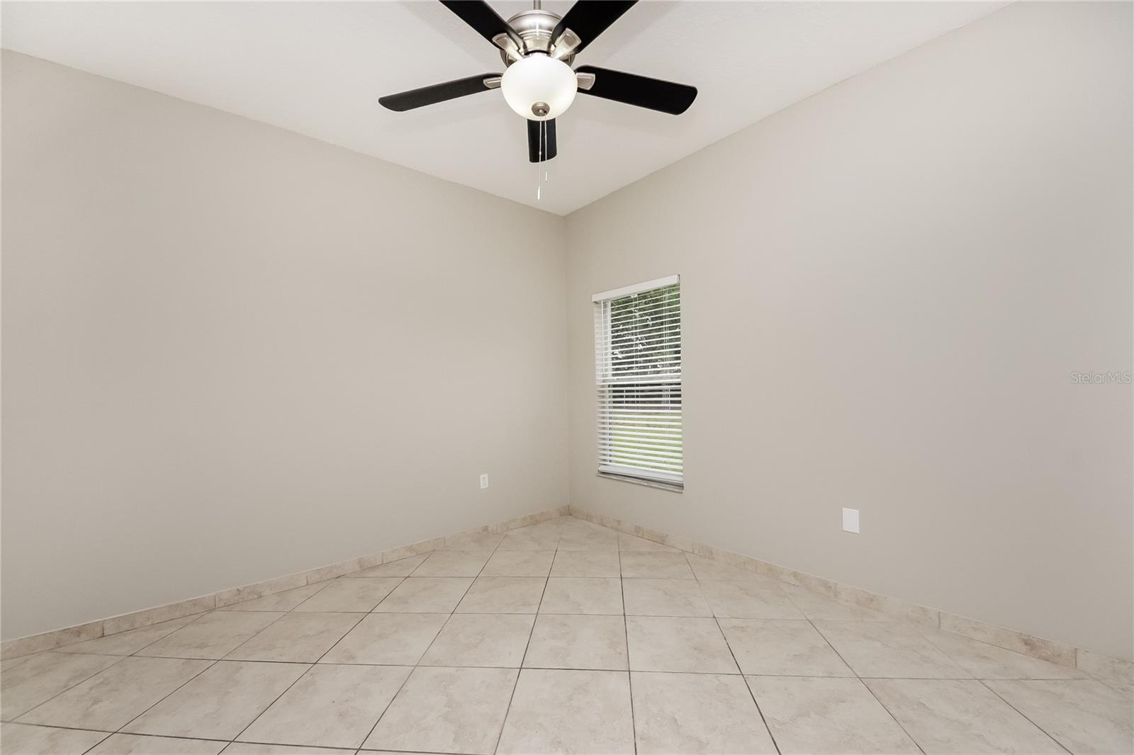 Image 12 of 16 For 710 Paris Drive