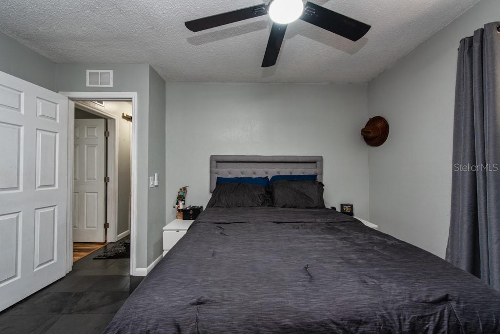 Image 11 of 33 For 1385 Milton Street