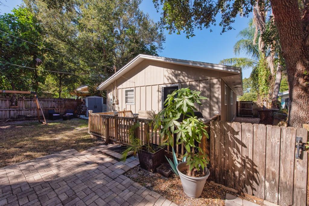 Image 23 of 33 For 1385 Milton Street