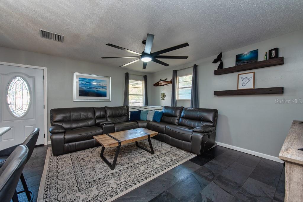 Image 4 of 33 For 1385 Milton Street