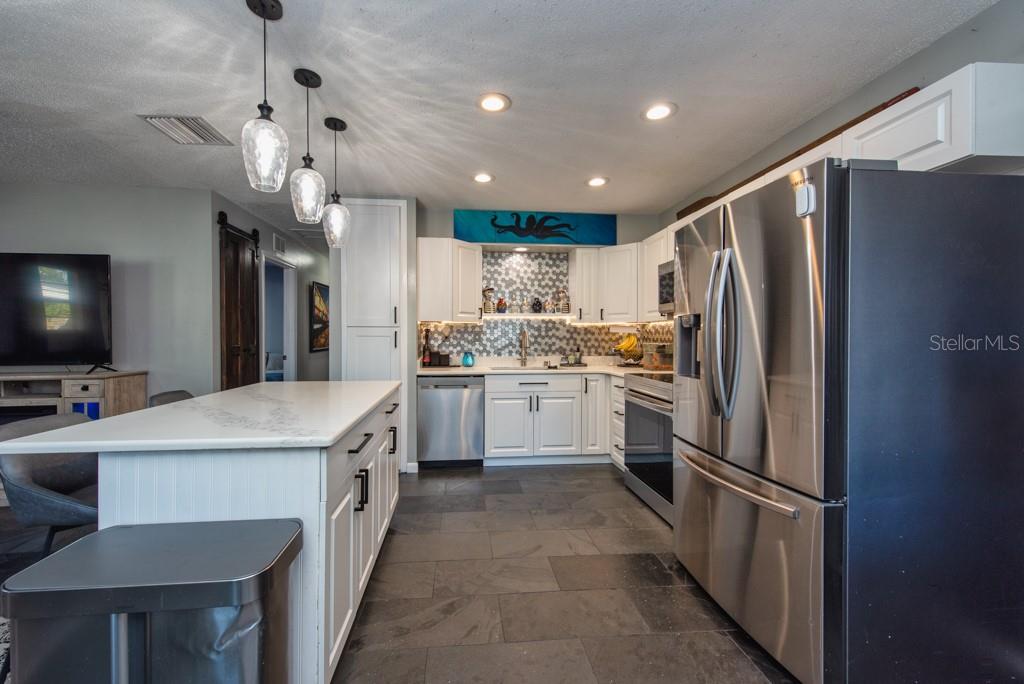 Image 9 of 33 For 1385 Milton Street