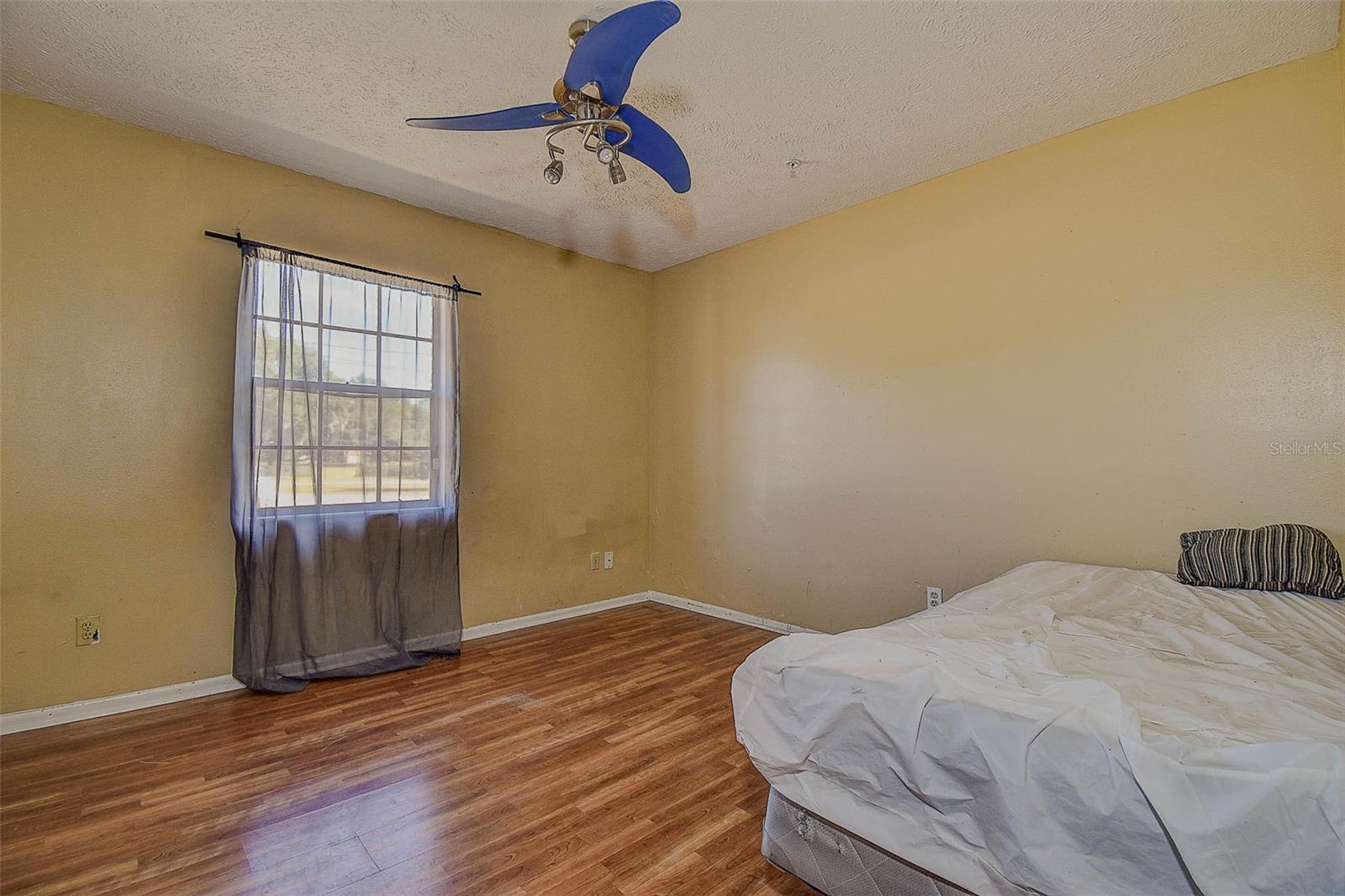 Image 17 of 41 For 11425 Sun Road