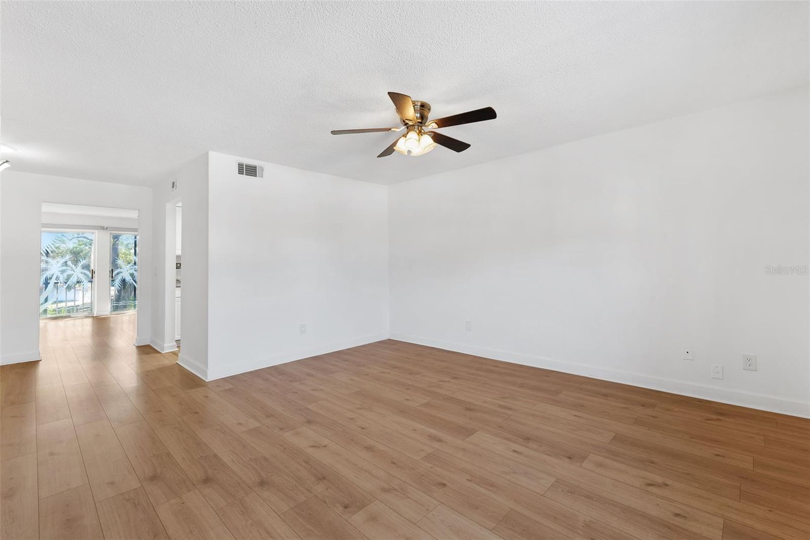 Image 11 of 34 For 9009 Tudor Drive G210