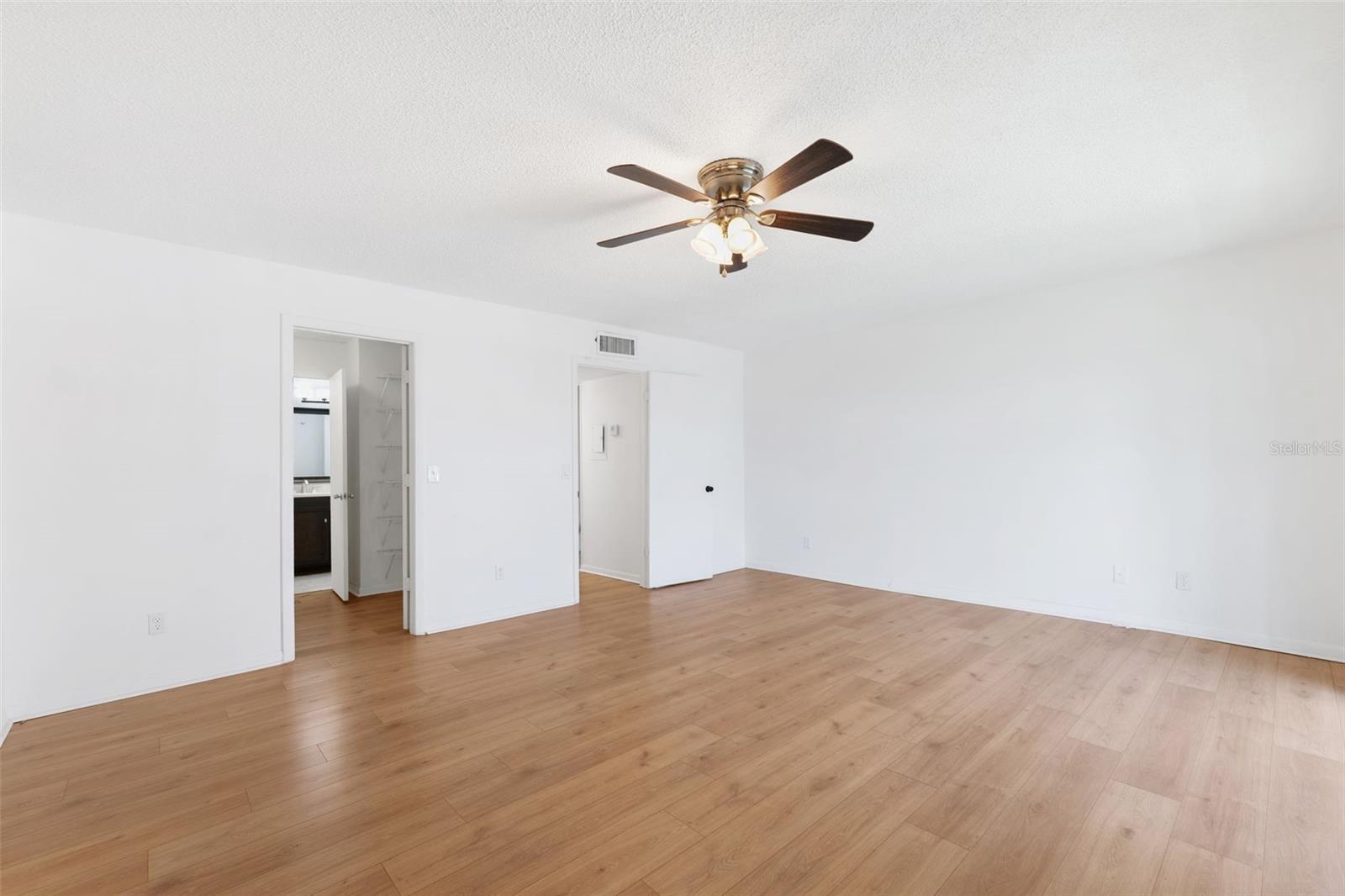 Image 19 of 34 For 9009 Tudor Drive G210