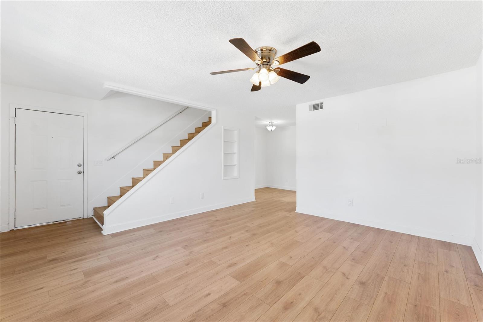 Image 5 of 34 For 9009 Tudor Drive G210