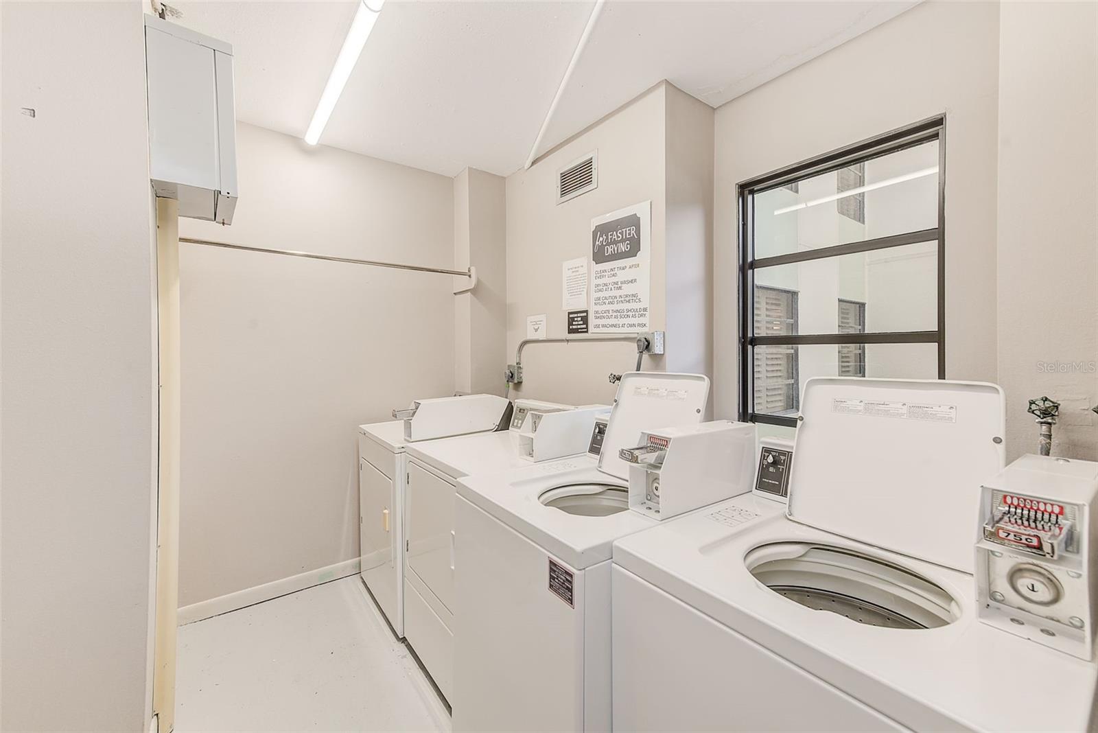 Image 37 of 54 For 3820 Gulf Boulevard 207