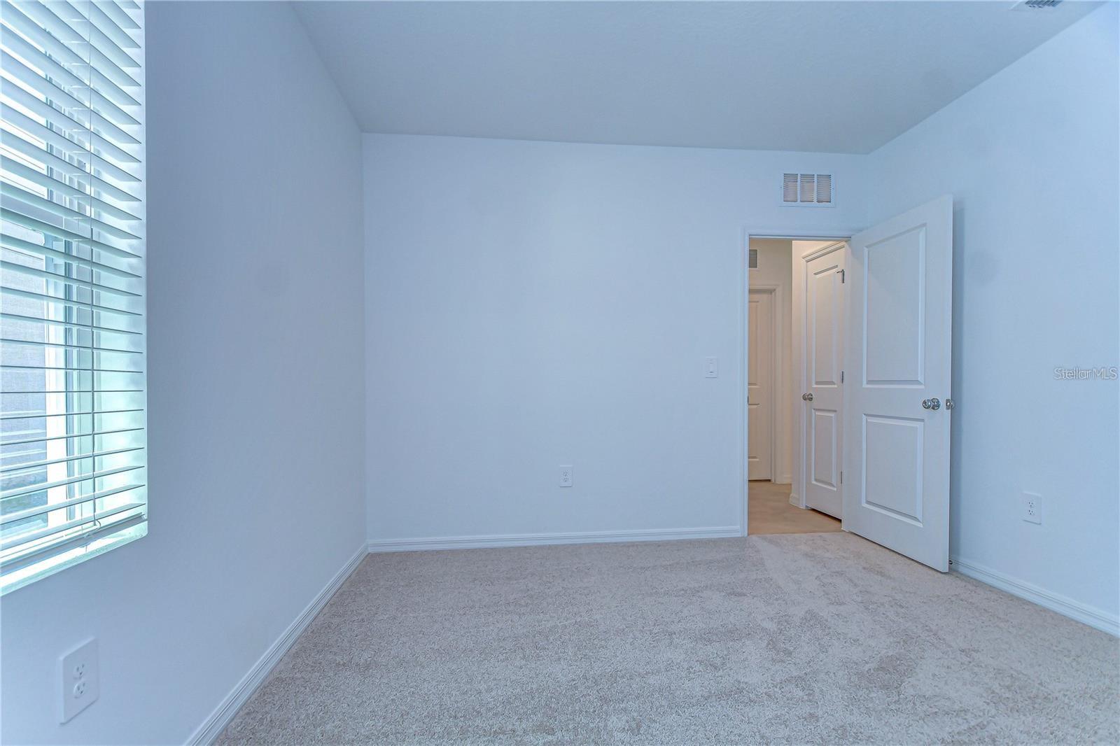 Image 11 of 21 For 13341 Tropical Breeze Way