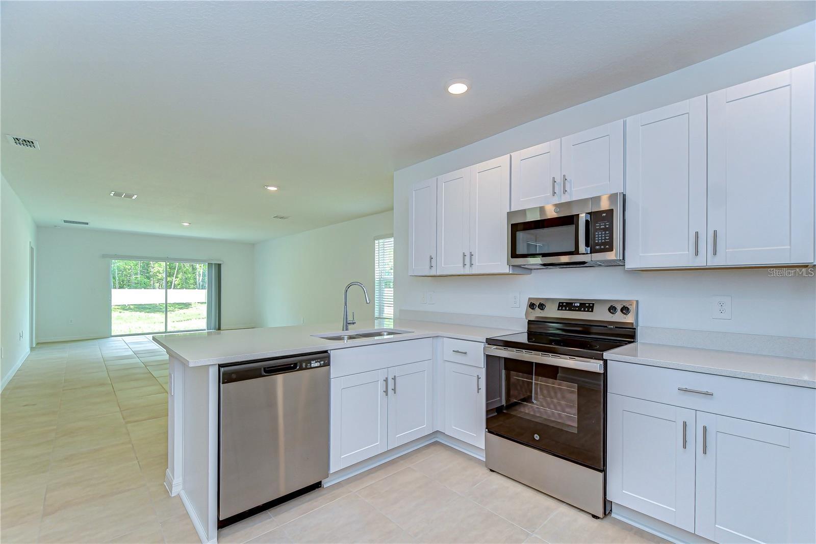 Image 3 of 21 For 13341 Tropical Breeze Way