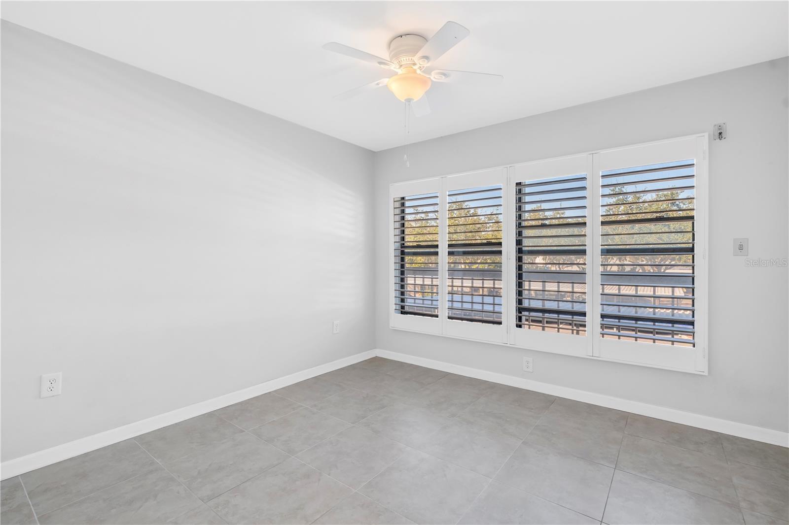 Image 19 of 71 For 1320 Pasadena Avenue S 203