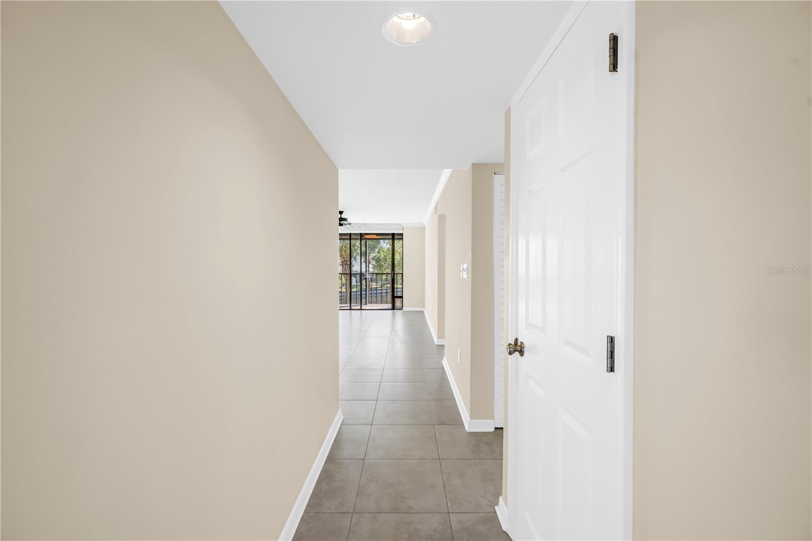 Image 3 of 71 For 1320 Pasadena Avenue S 203