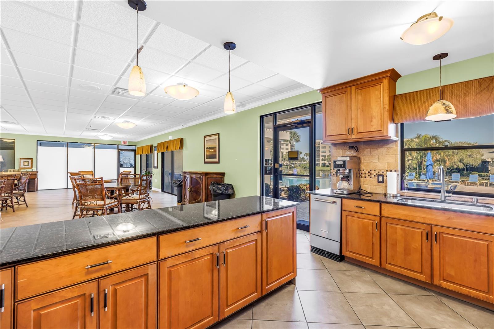 Image 47 of 71 For 1320 Pasadena Avenue S 203