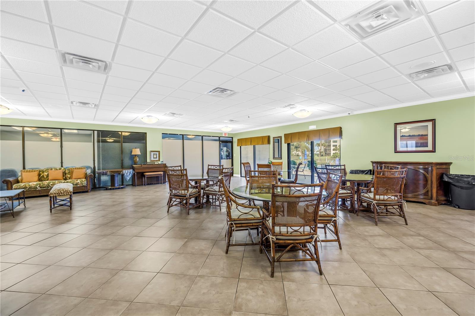 Image 50 of 71 For 1320 Pasadena Avenue S 203