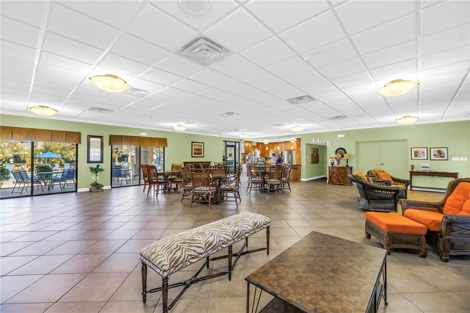 Image 52 of 71 For 1320 Pasadena Avenue S 203