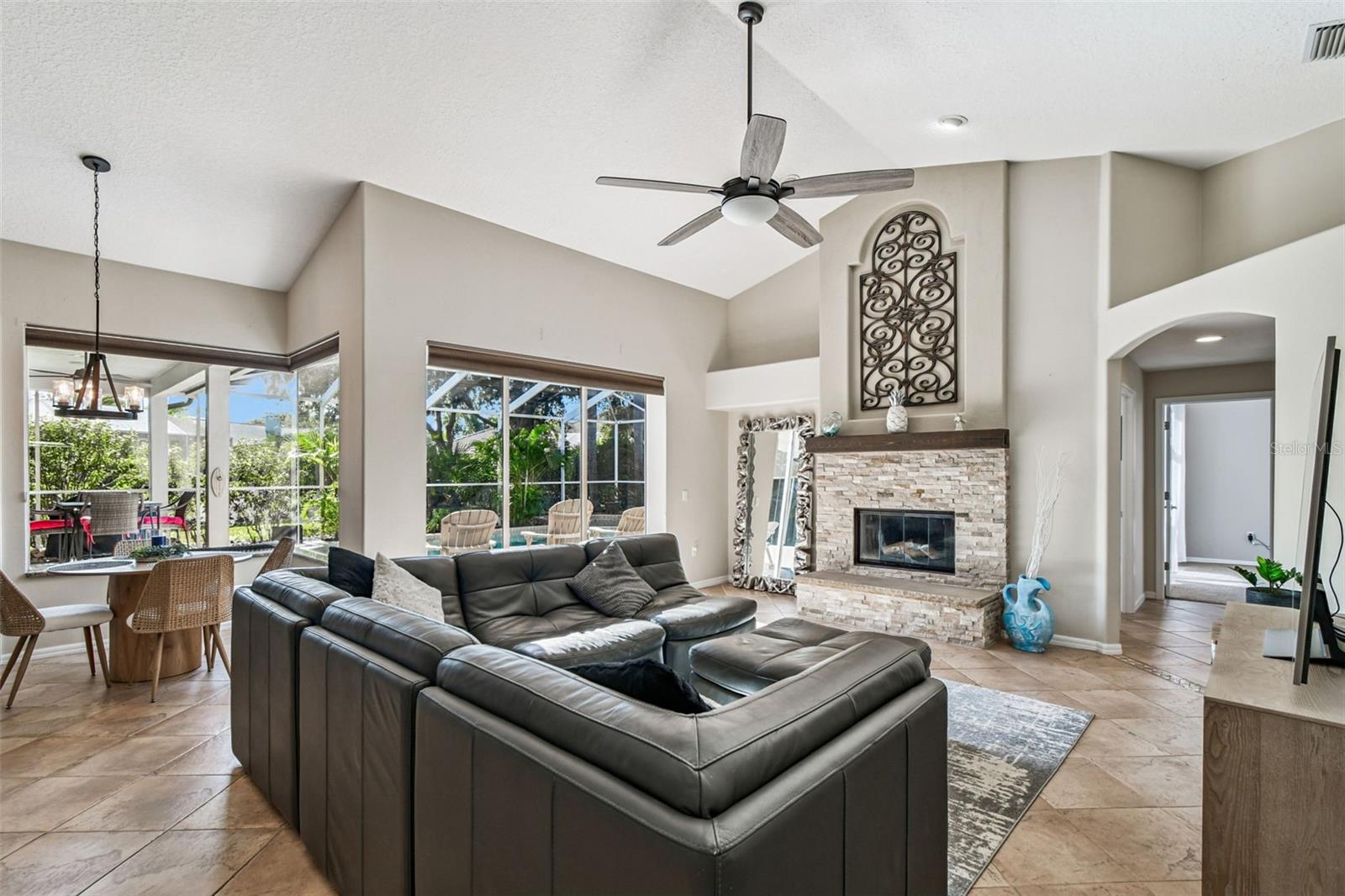 Image 9 of 53 For 4530 Roanoak Way