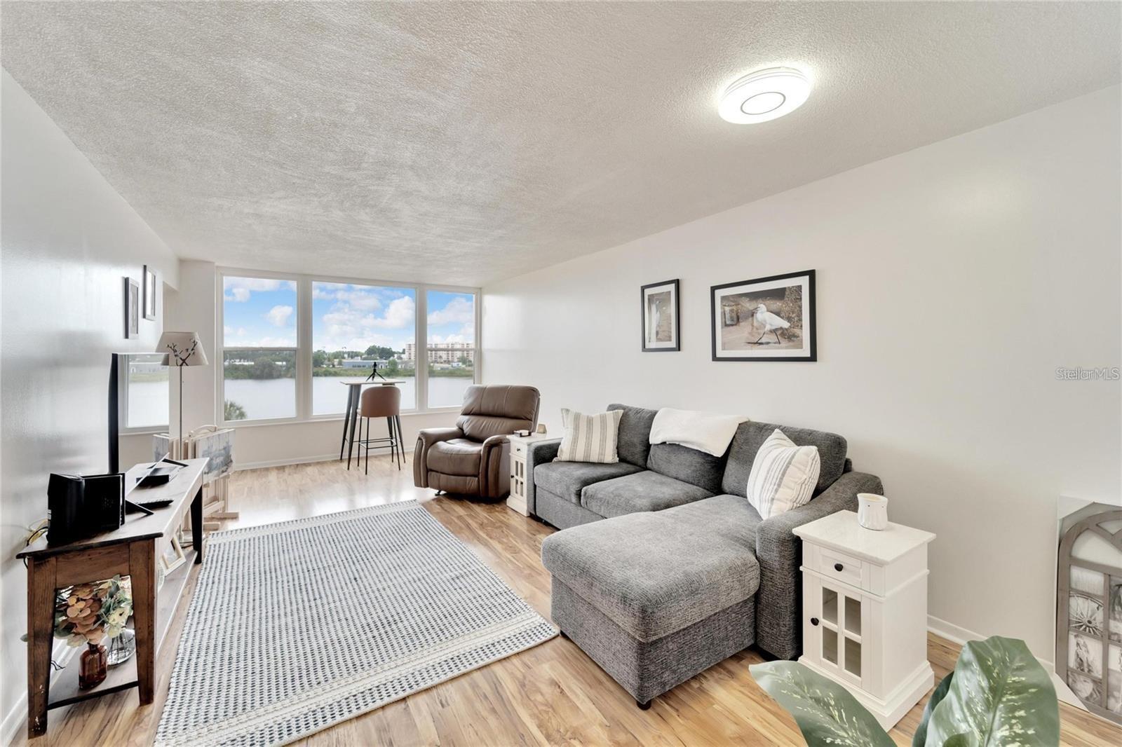 Image 12 of 77 For 700 Mirror Terrace Nw 505