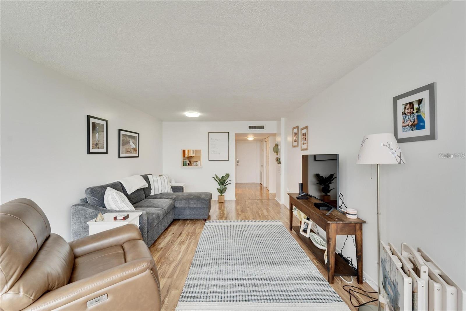 Image 20 of 77 For 700 Mirror Terrace Nw 505