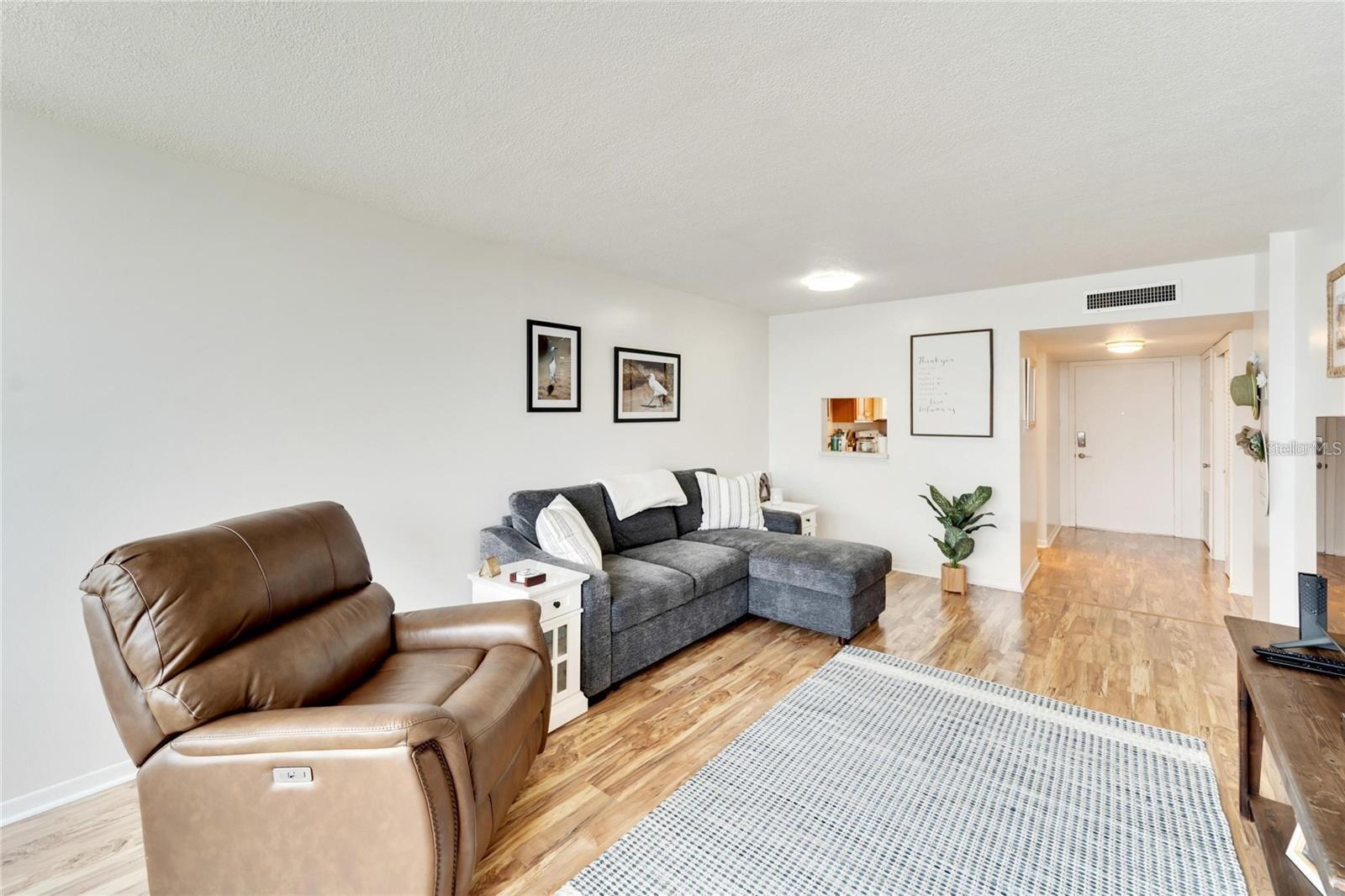 Image 21 of 77 For 700 Mirror Terrace Nw 505