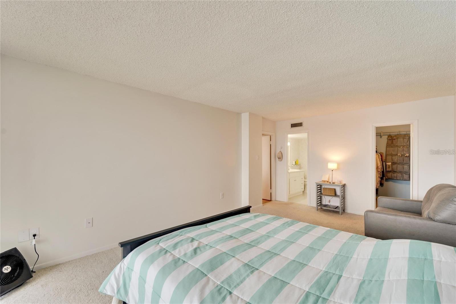 Image 33 of 77 For 700 Mirror Terrace Nw 505