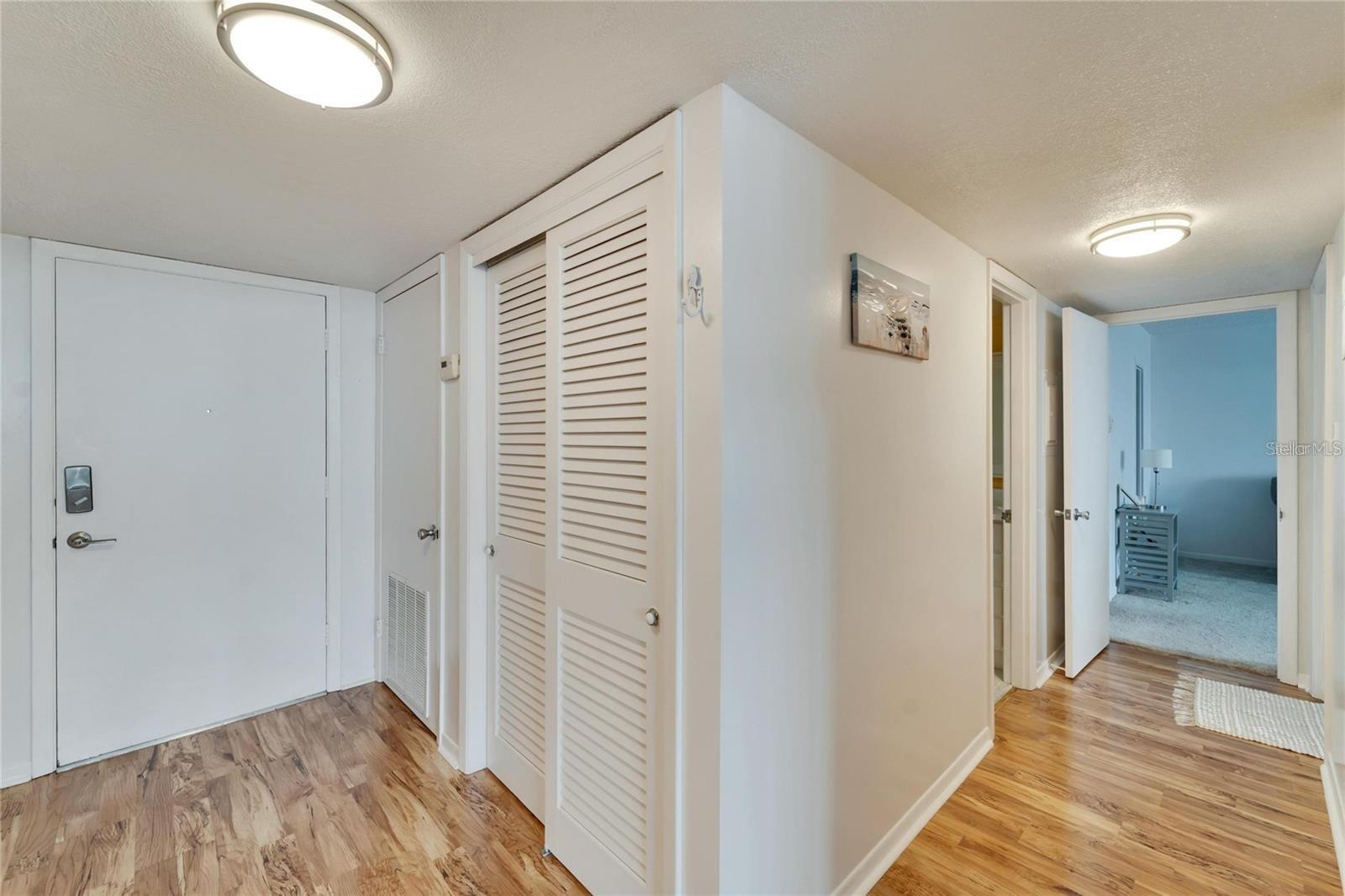 Image 6 of 77 For 700 Mirror Terrace Nw 505