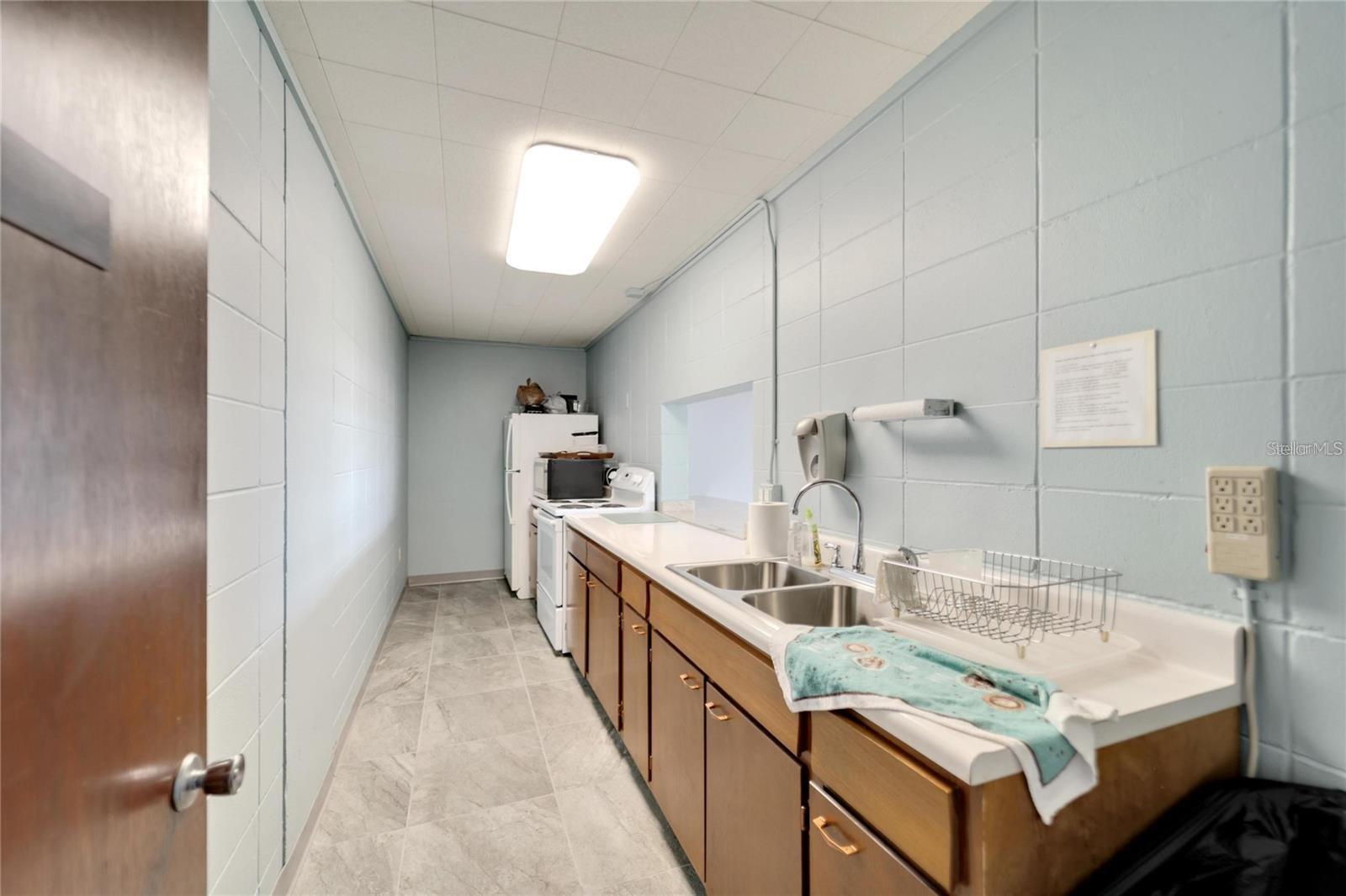 Image 65 of 77 For 700 Mirror Terrace Nw 505