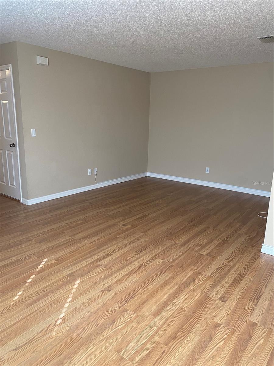 Image 4 of 26 For 4142 Winding River Way