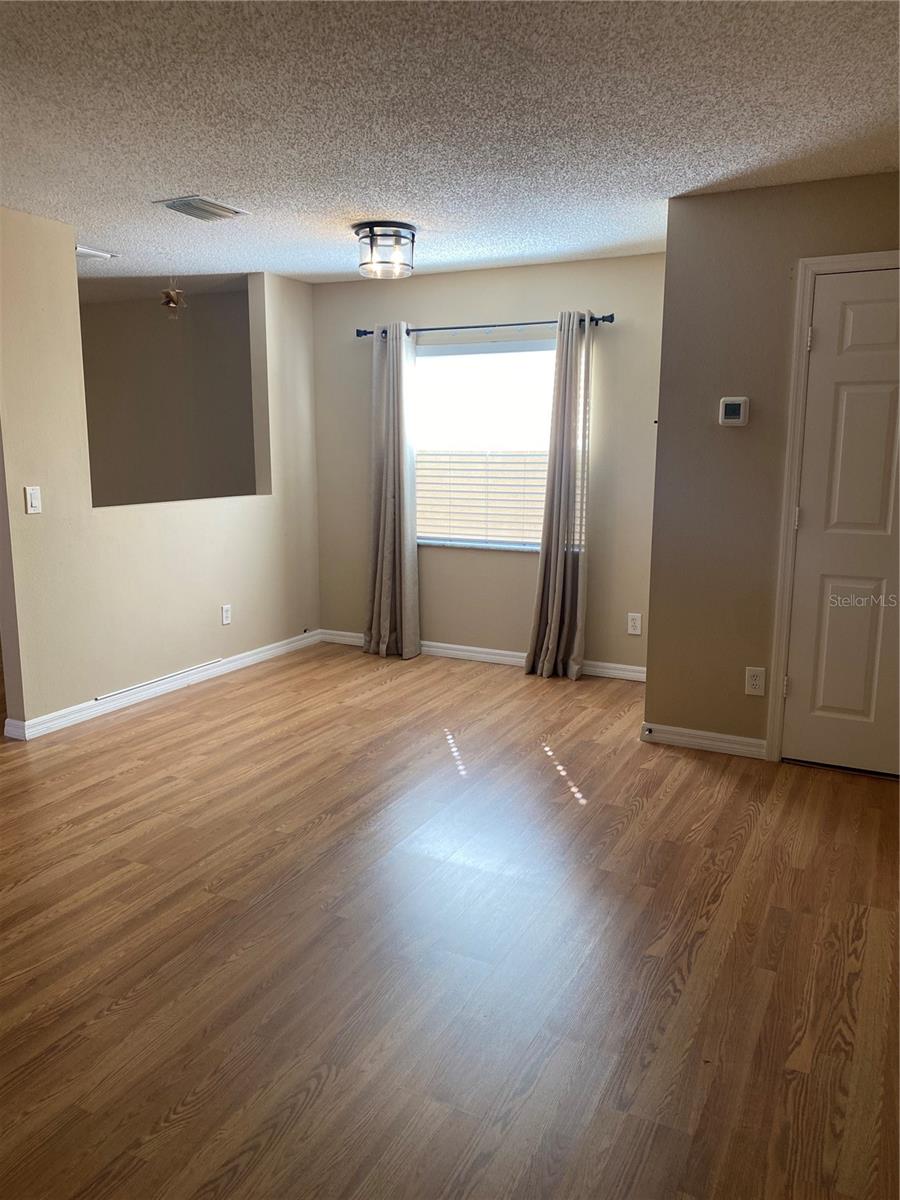 Image 5 of 26 For 4142 Winding River Way