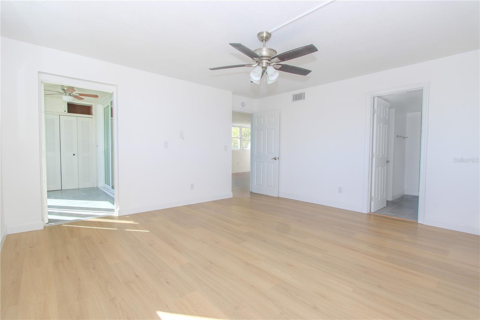 Image 21 of 45 For 7425 Bay Island Drive S 108