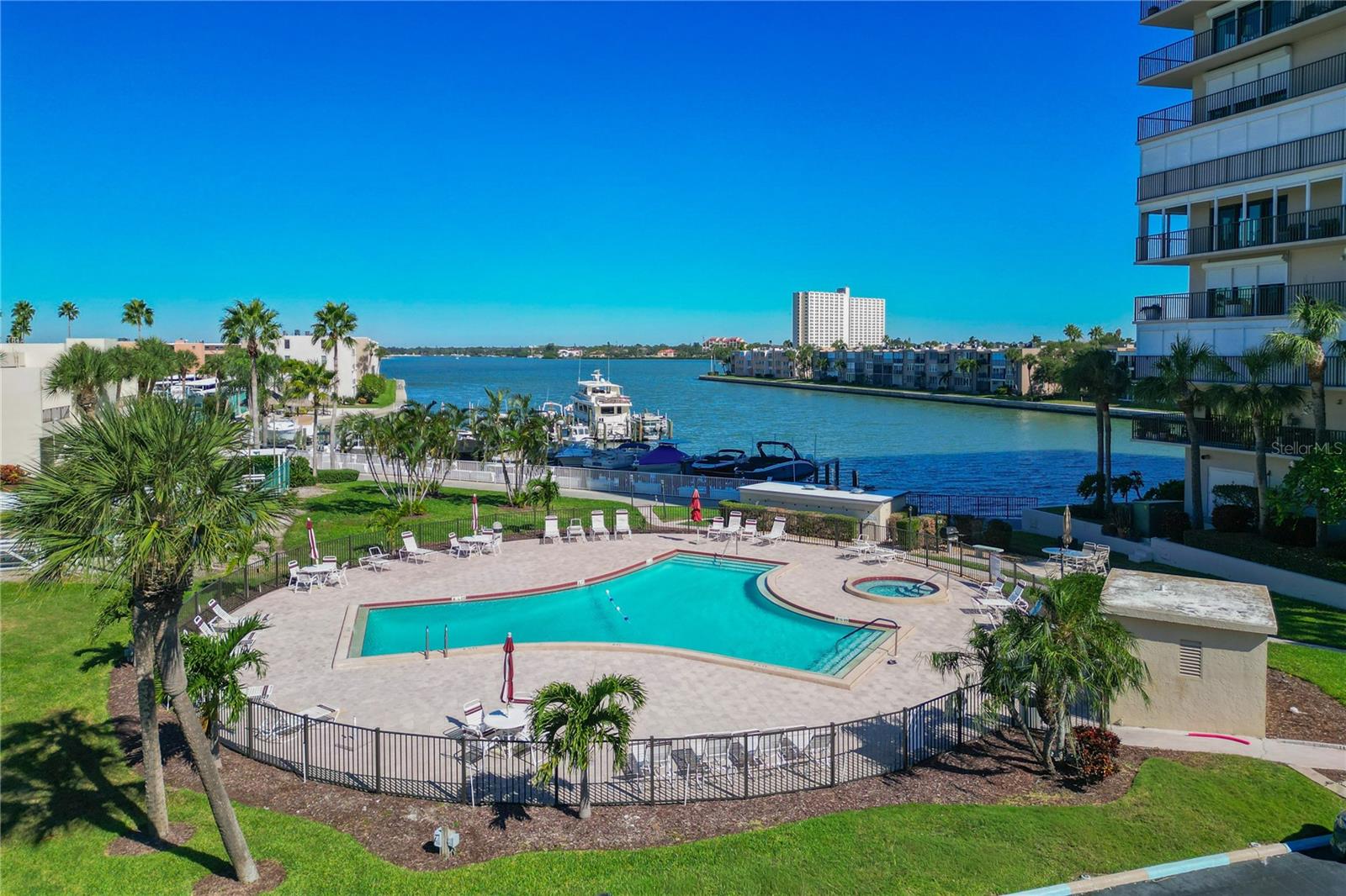 Image 38 of 45 For 7425 Bay Island Drive S 108