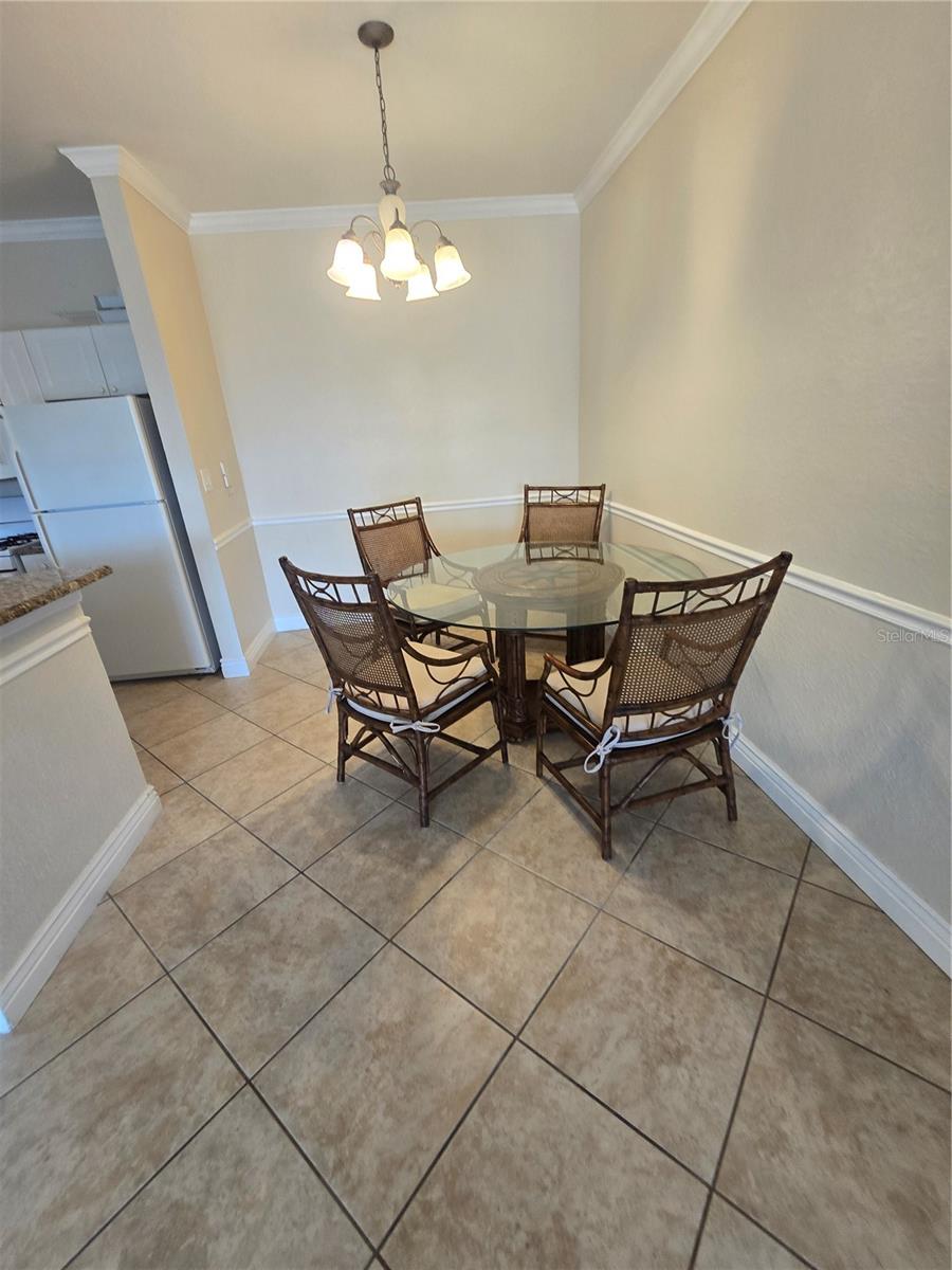 Image 11 of 40 For 2732 Via Murano  531