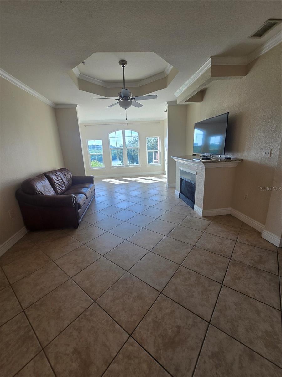 Image 12 of 40 For 2732 Via Murano  531