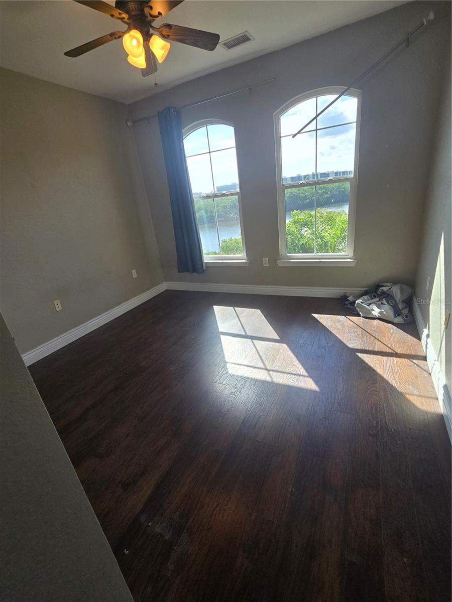 Image 23 of 40 For 2732 Via Murano  531