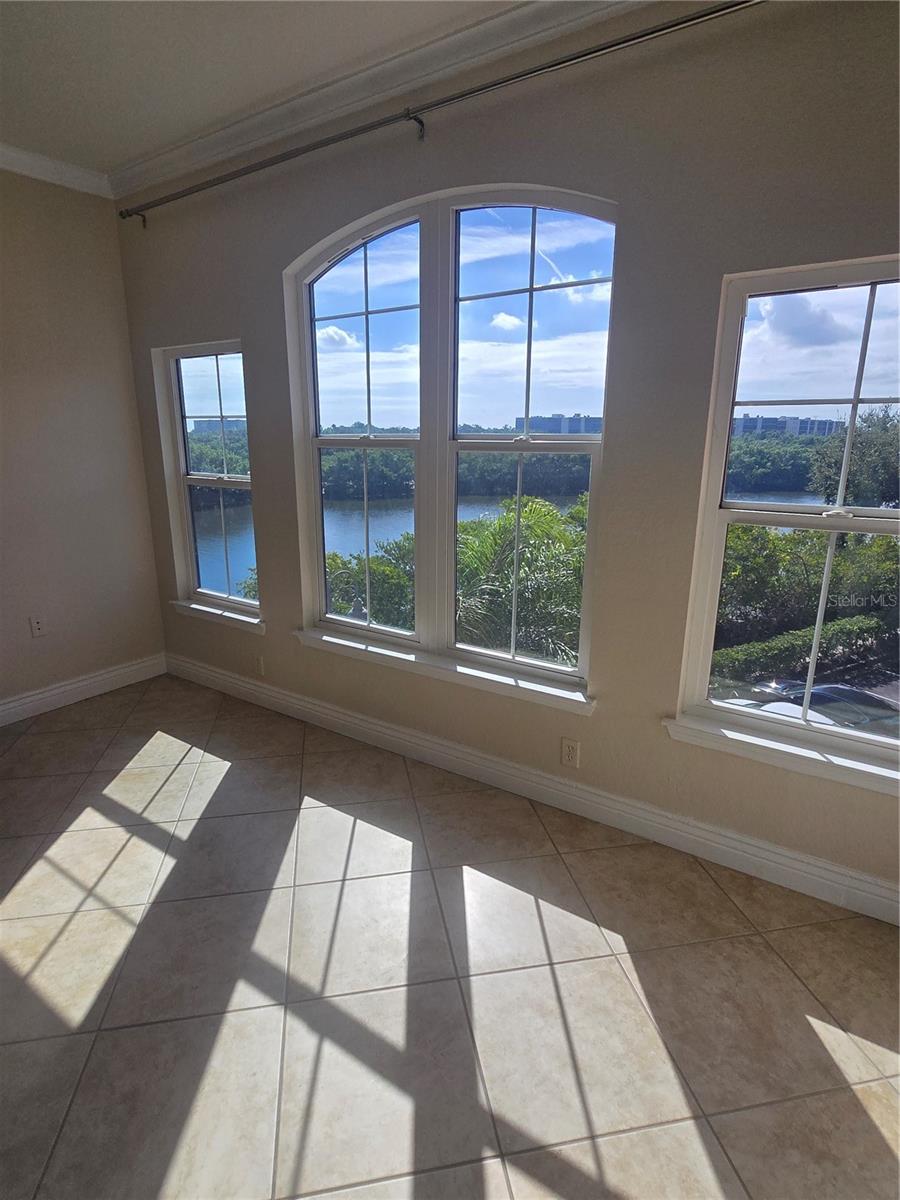 Image 29 of 40 For 2732 Via Murano  531