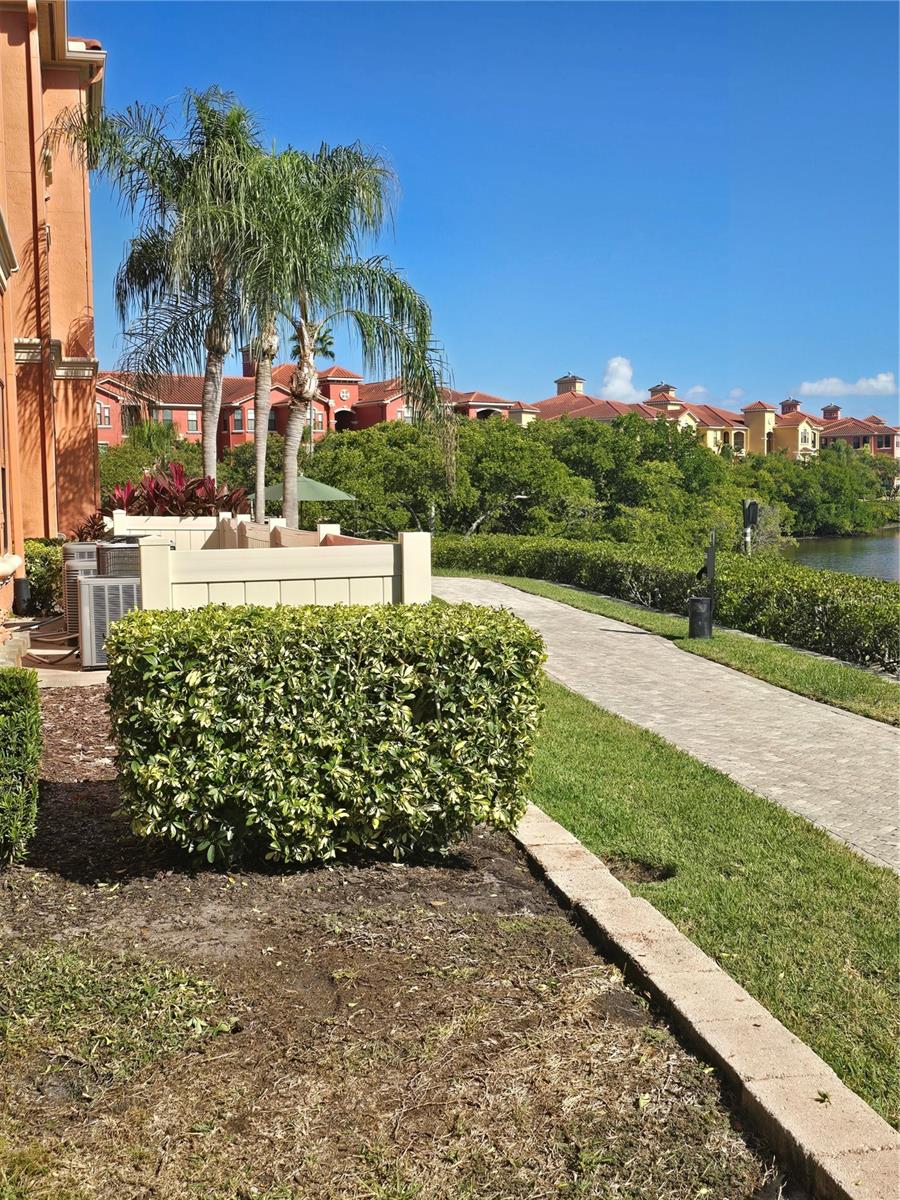 Image 3 of 40 For 2732 Via Murano  531