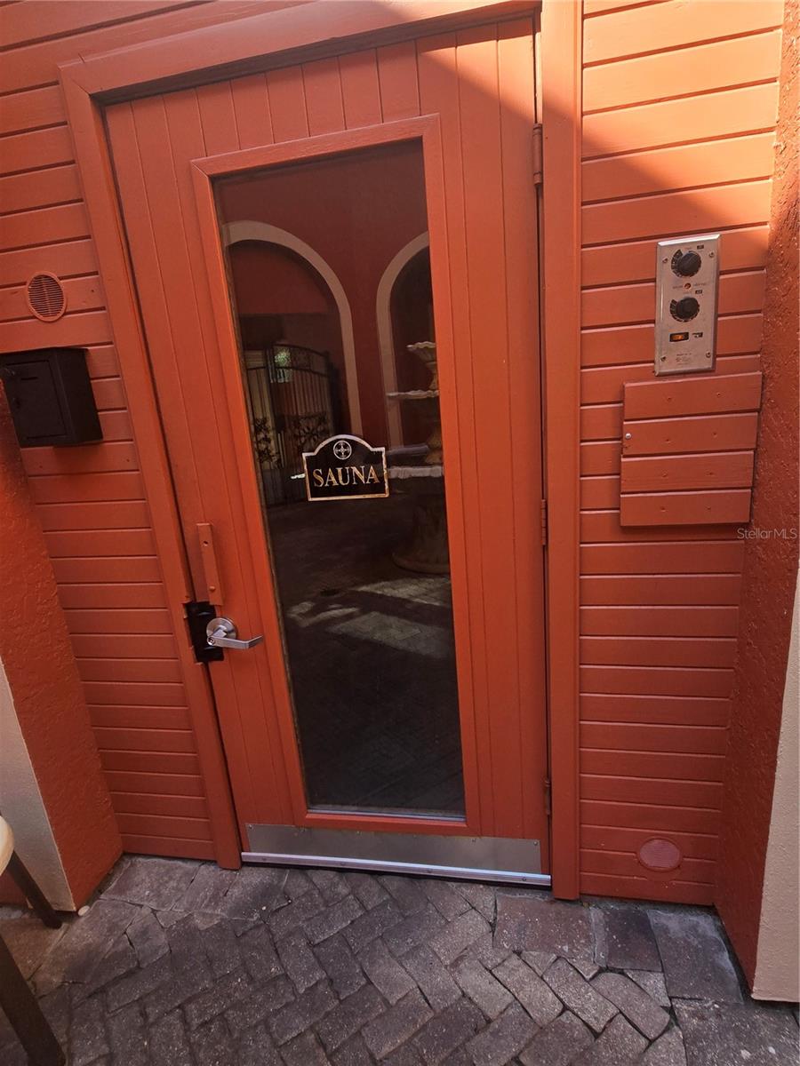 Image 37 of 40 For 2732 Via Murano  531