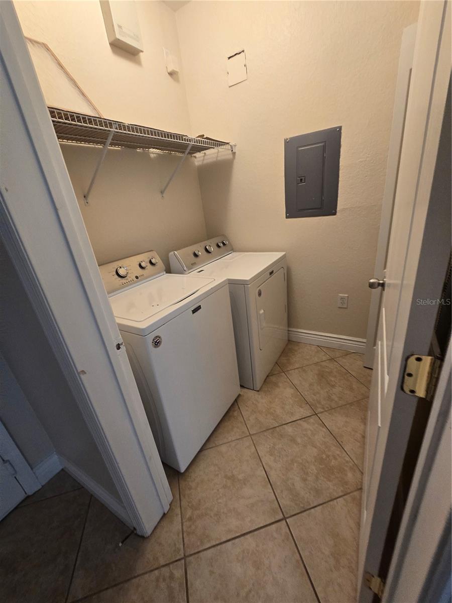 Image 8 of 40 For 2732 Via Murano  531