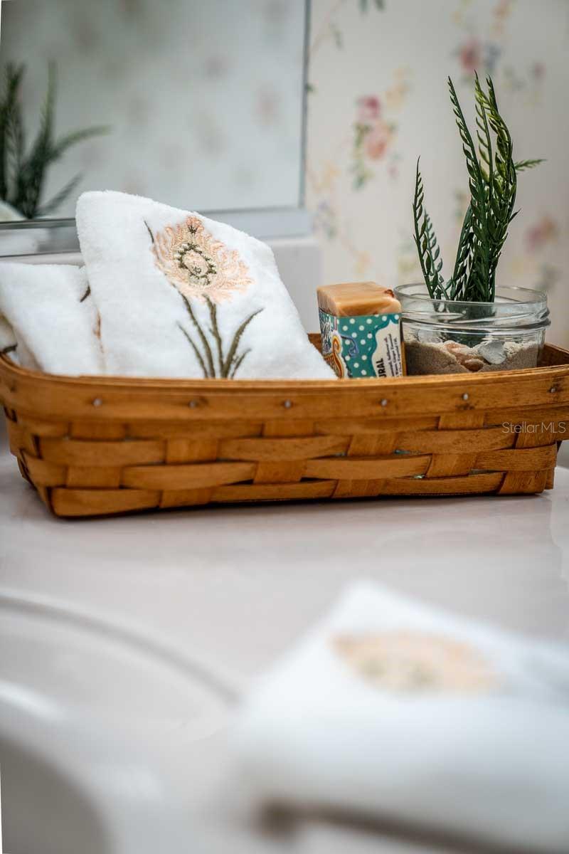 Image 51 of 100 For 18675 Us Highway 19 N 173