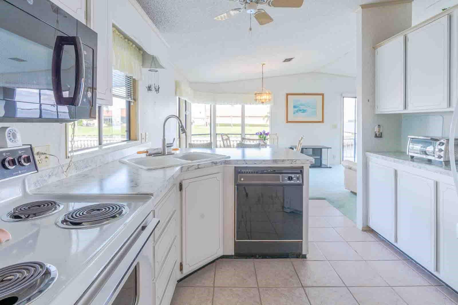 Image 8 of 100 For 18675 Us Highway 19 N 173