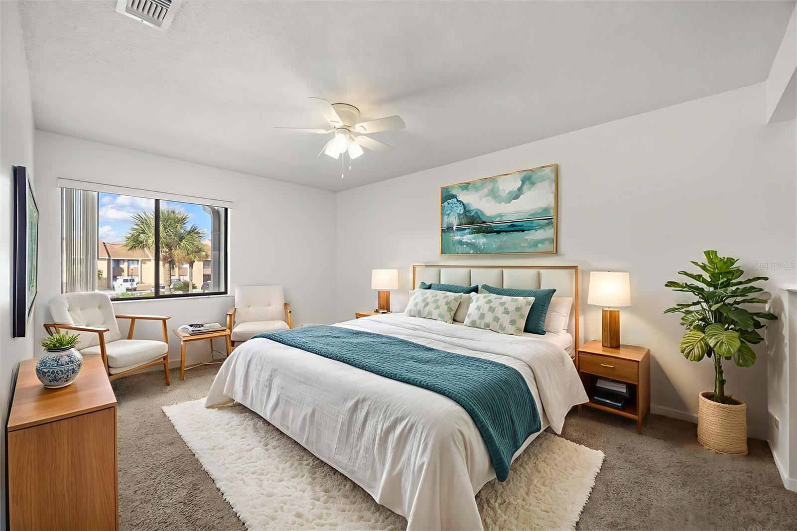 Image 18 of 39 For 5339 Vineland Road 203