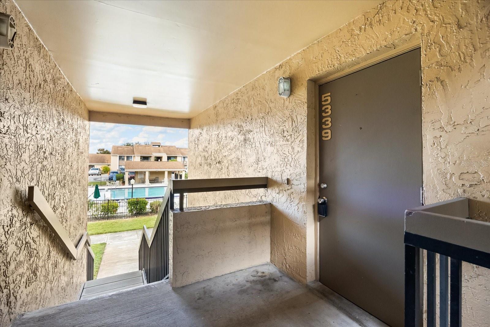 Image 28 of 39 For 5339 Vineland Road 203