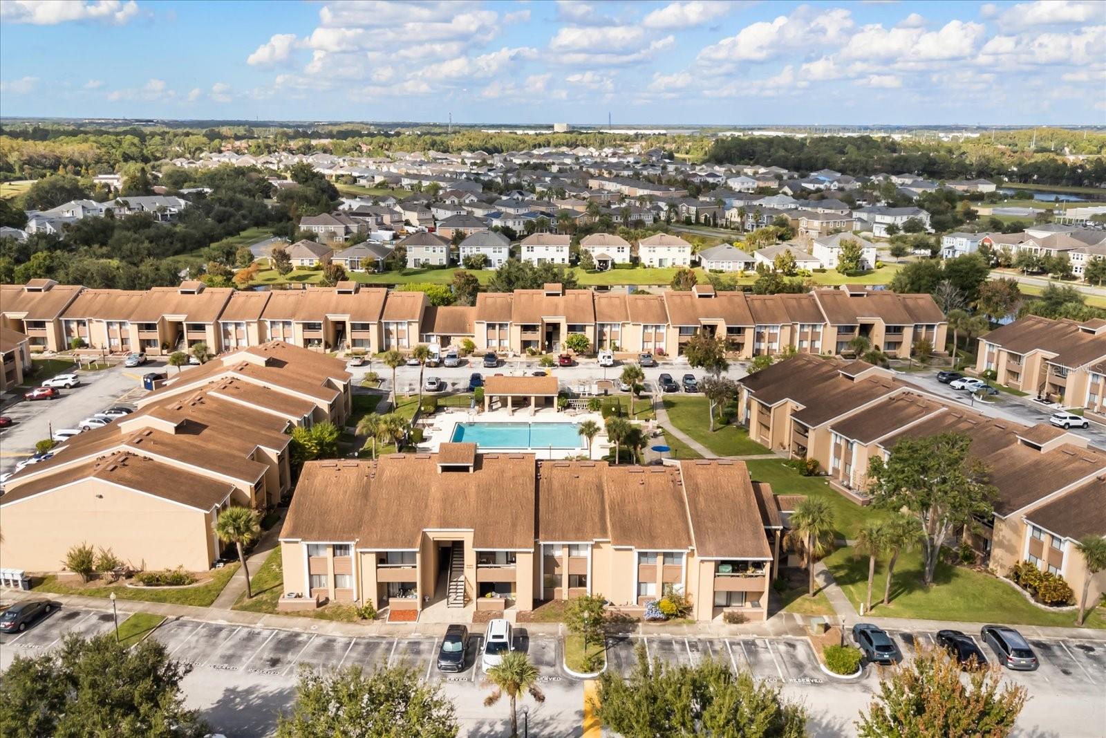 Image 34 of 39 For 5339 Vineland Road 203