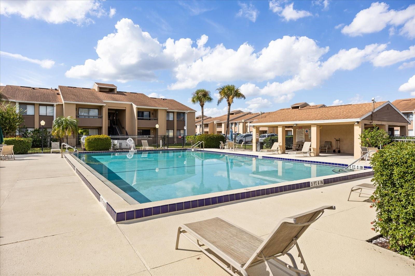 Image 38 of 39 For 5339 Vineland Road 203