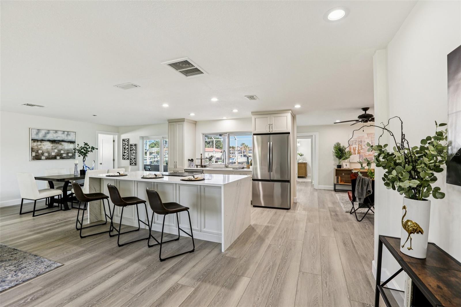 Image 10 of 50 For 6251 18th Street Ne