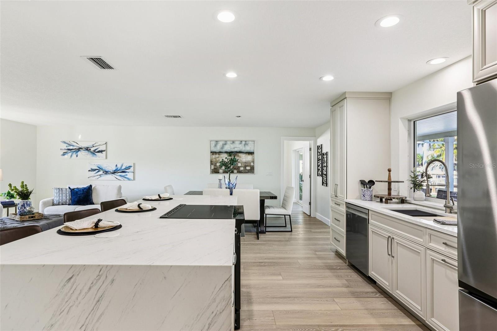 Image 14 of 50 For 6251 18th Street Ne