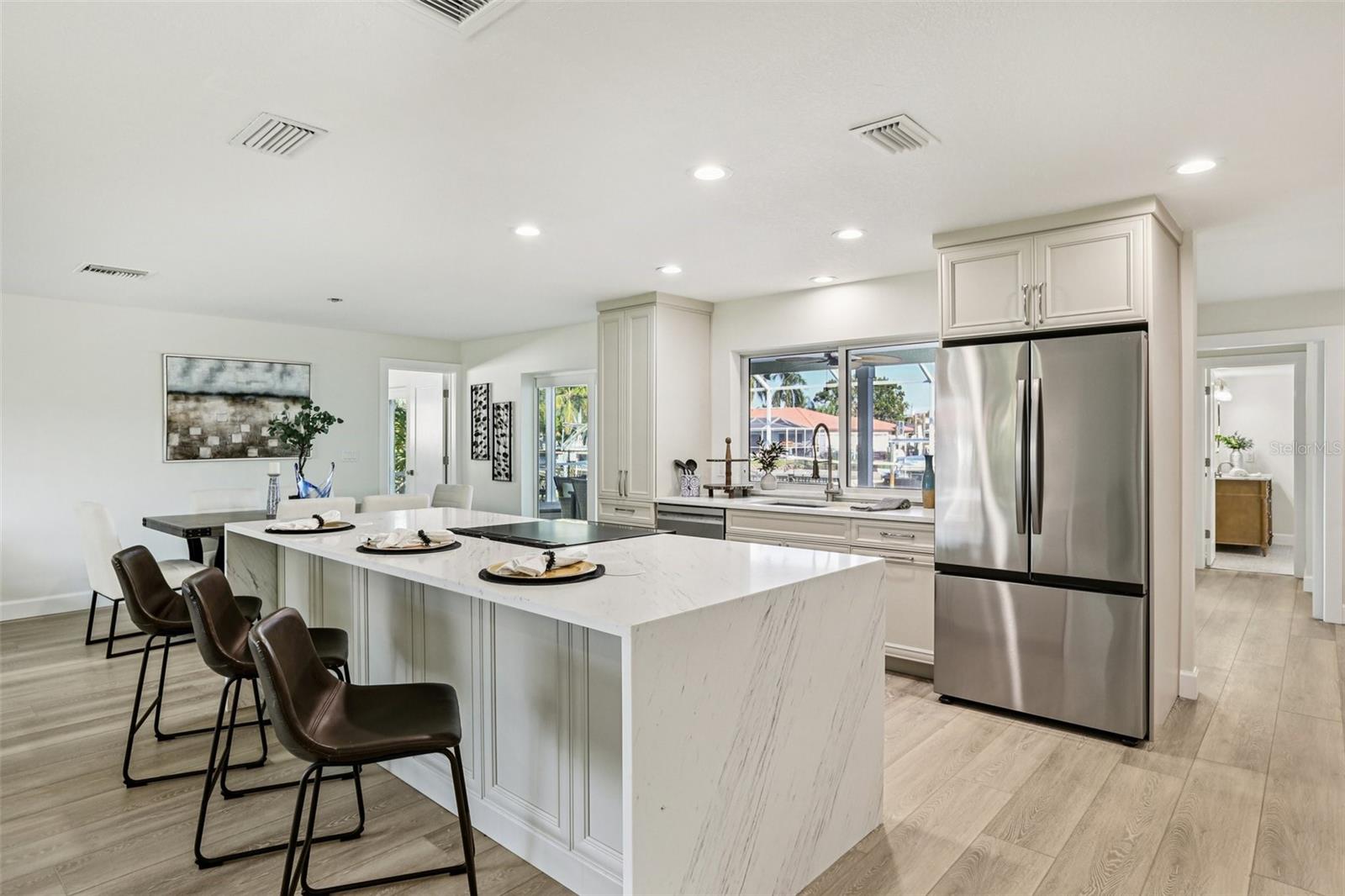 Image 15 of 50 For 6251 18th Street Ne