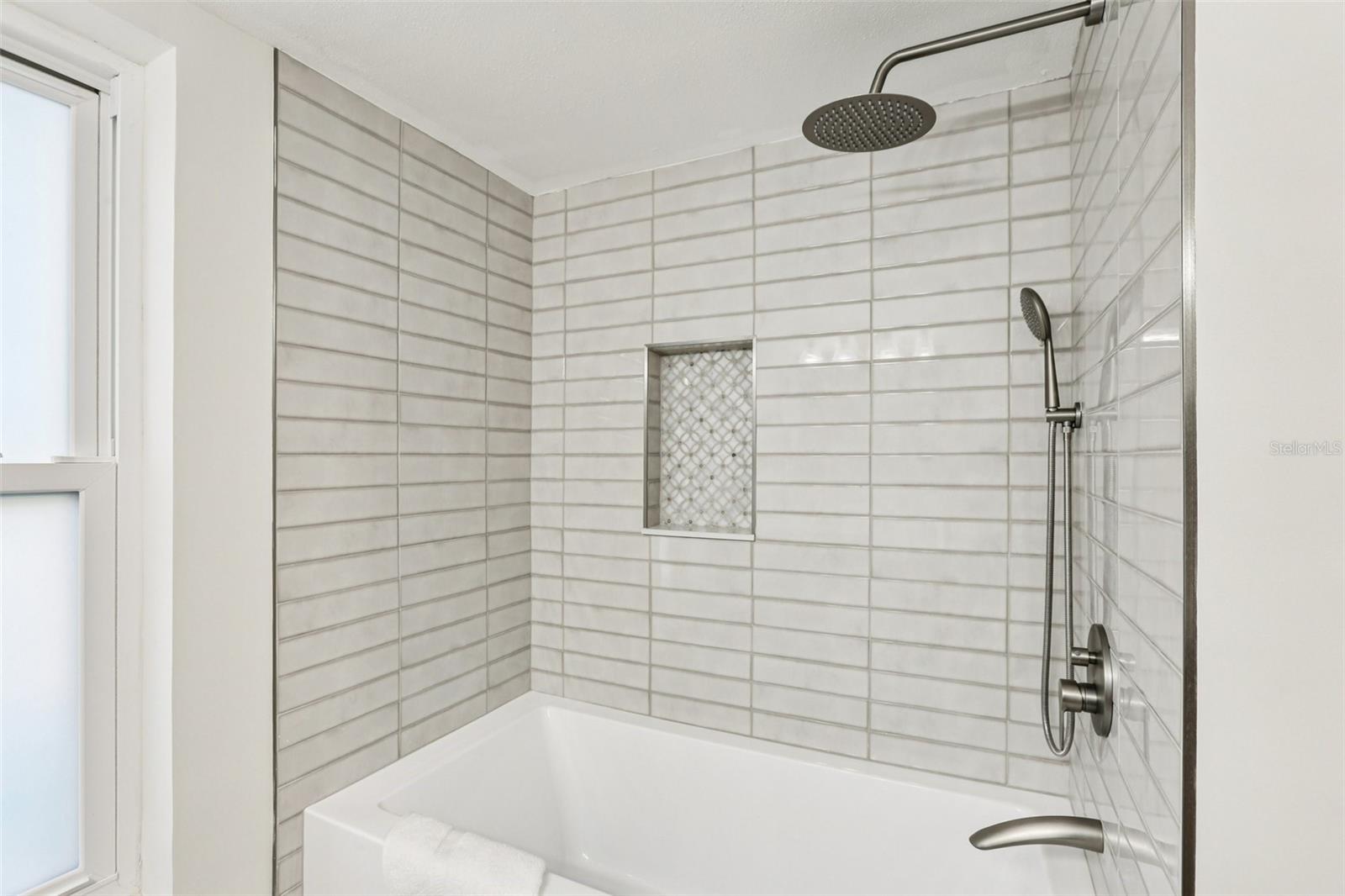 Image 26 of 50 For 6251 18th Street Ne