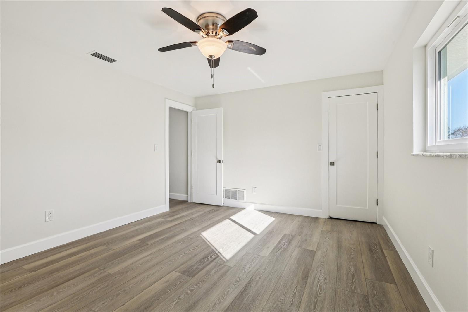 Image 28 of 50 For 6251 18th Street Ne