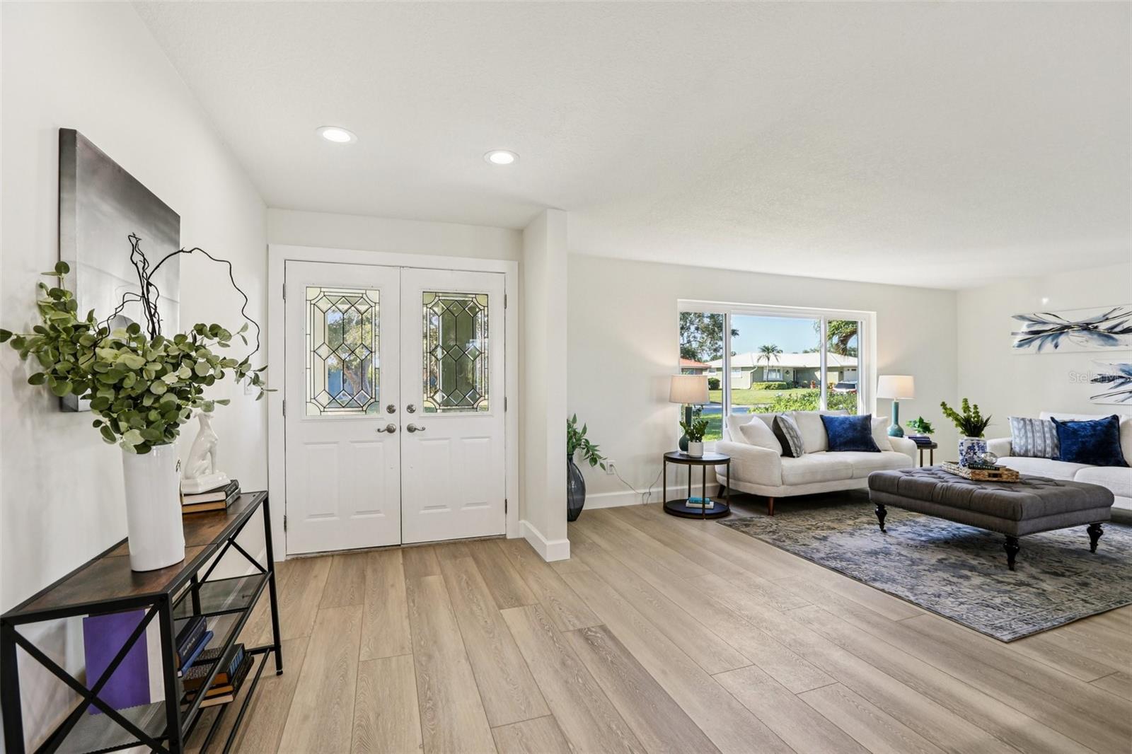 Image 5 of 50 For 6251 18th Street Ne