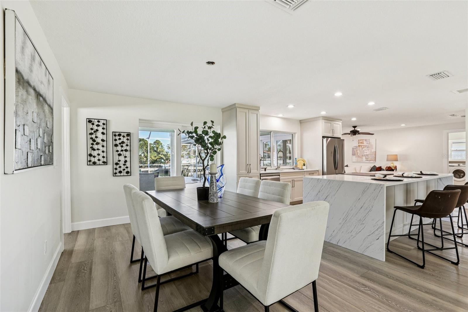 Image 9 of 50 For 6251 18th Street Ne