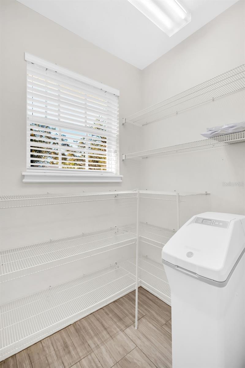 Listing photo id 23 for 266 Florida Boulevard